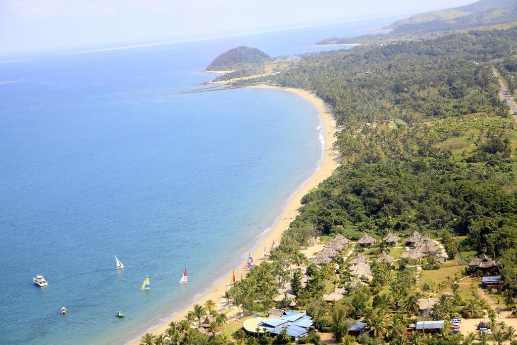 Uprising Beach Resort Pacific Harbour Exterior foto